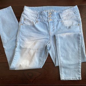 US13 Wallflower Skinny Jeans